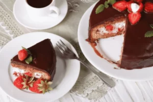 Bolo de Morango e Chocolate